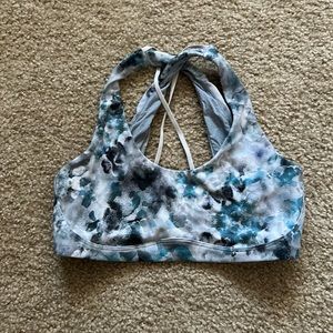 Lululemon bra size 6